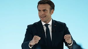 emmanuel-macron-guclu-bir-avrupanin-parcasi-olan-bir-fransa-istiyorum-dedi-HWnTtVbR.jpg