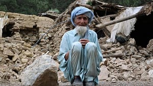 taliban-dini-lideri-depremde-1000-canini-kaybetmesi-ugrayisinda-bulundu-UJYr73UI.jpg