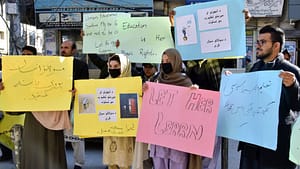 taliban-yasagi-universitesini-protesto-eden-kadinlar-tazyikli-su-ile-saldirdi-LtZgxD8x.jpg