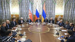 ermenistan-ve-azerbaycan-ortak-hareket-ediyor-iliskileri-normallestirme-ve-savas-esiri-degisim-sozu-verdi-HYFkEr8D.jpg