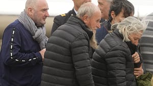 malide-iki-yil-suren-esaretin-ardindan-italyan-aile-romaya-geri-dondu-bxMFtRKW.jpg