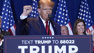 trump-guney-carolinayi-kazandi-kendi-bagimsiz-haleyi-kolayca-yenerek-gop-adayligina-yaklasti-PFHBMqc4.jpg