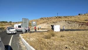 gercus-5C-te-minibus-ile-otomobil-kafa-kafaya-carpistin