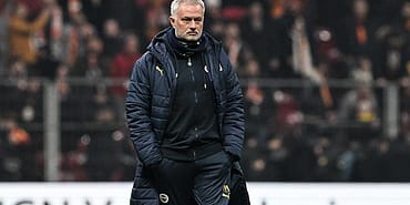 galatasaraydan-jose-mourinho-hakkesda-savciliza-curum-duyurusu-SA42tE8s.jpg