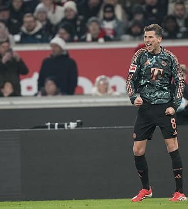 bayern-munih-stuttgart-deplasmaninda-3-golle-galip-Pg4jBrdR.jpg