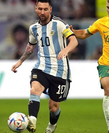 2022-dunya-kupasi-lionel-messi-gol-atti-arjantin-avustralyayi-2-1-yendi-Irf7z8HT.jpg