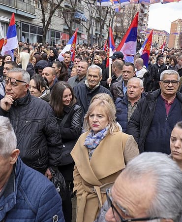 misirli-sirp-kosovada-para-yasagini-protesto-etti-rk47bUIl.jpg