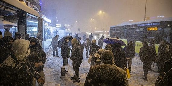İstanbul’da kar yağışı şiddetini artırdı